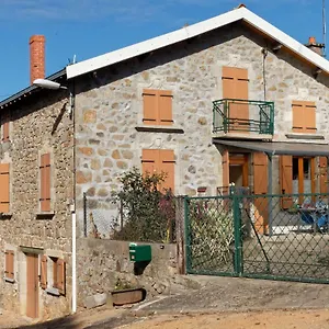  Hébergement de vacances De 25 Chemin Du Grand Pacher Le Bourg De 63120 France