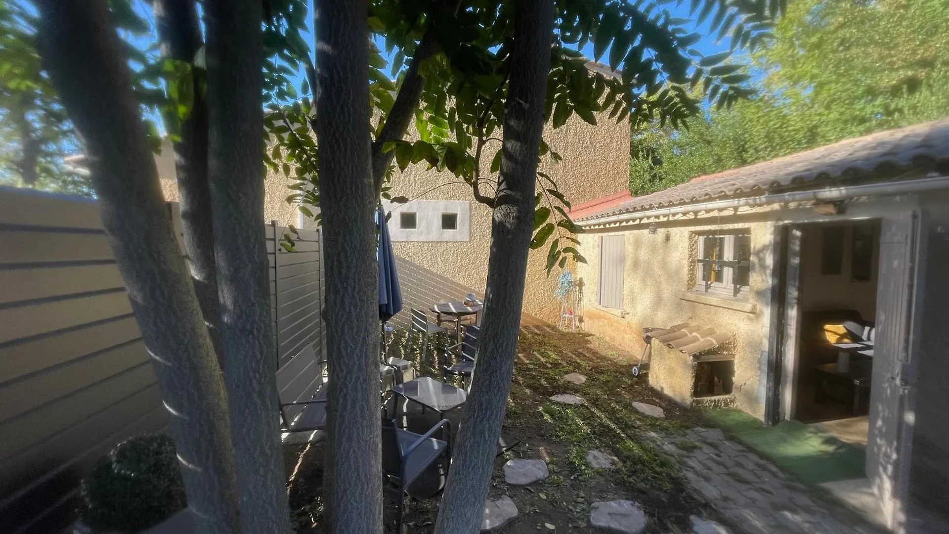 Jolie Petite Maison Avignon - Montfavet 0*,  France